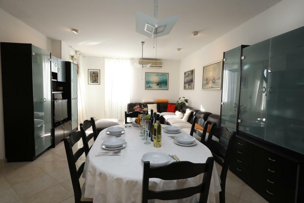 زادار Apartment Riva المظهر الخارجي الصورة